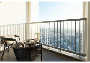 Luxury 3BR Skyline Apartment - Sobha The Crest Dubai