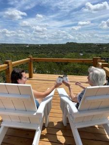 Luxurious Romantic Yurt with Hot Tub in Dripping Springs, Texas