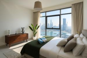 Marina Vista 2BR High Floor Sea View Emaar Beachfront