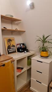 Studio PARIS central, metro Republique