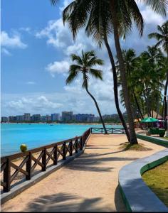 Quarto e sala, vista mar, 50m da praia de Ponta Verde