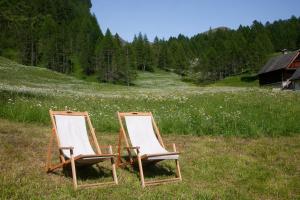 Casa Cantone Devero-baita storica con balcone e giardino, posizione comoda e soleggiata- spazio biciclette