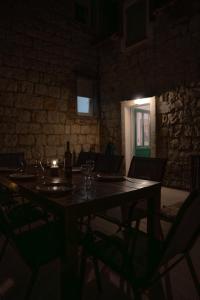 Stone house Olsavinia close to the beach