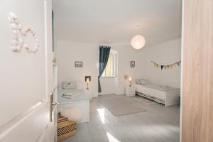 Stone house Olsavinia close to the beach