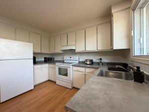 Beautiful and Cozy 3BR in Montreal West Island