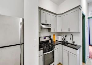 Charming 2BR Apartment in NYC