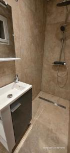 3 logements jusquà 11 personnes LE BARCARES plage et village de noel à pied