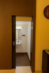 Ostro Inn Royal Studio Apartment Shakespeare Sarani