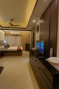 Ostro Inn Royal Studio Apartment Shakespeare Sarani