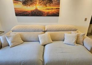 C160 Apartamento de 2 suítes com piscina na praia Cachoeira