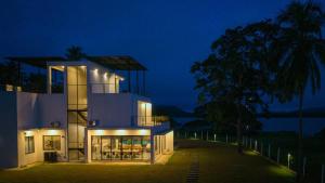 Lakeside Retreat Eco Luxury Villa with Private Pool in Kurunegala