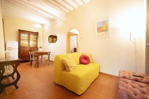 Pelleria 32, in Center Town by Abita