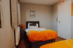 Spacious 5BR House -Free WiFi - Parking