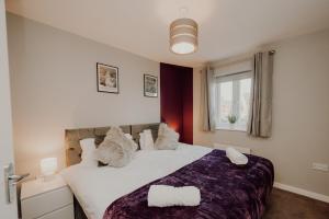 Cosy 5BR House -Free WiFi - Parking