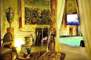 Suite Impero - Affreschi 600 - Idromassaggio - Centrale ad un passo da tutto- Luxury