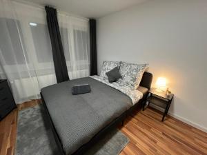 FlexStay Room 8