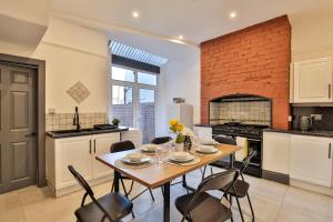 Chesterfield House, Blackpool, Free Parking