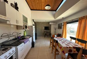 HERMOSA CASA 2 DORMITORIOS EN POTRERO DE GARAY