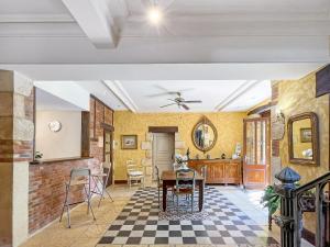Belle chambre avec grand espace de vie - REVENTIN VAUGRIS