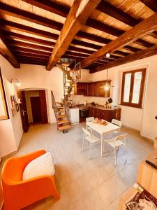 Casa in Umbria - nella Valle del Menotre vicino Rasiglia, Foligno, Assisi,Perugia