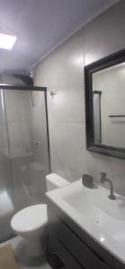 Apartamento quadra mar reformado