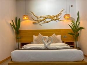 Eco Palm Mathiveri - Guest House with Complimentary Shared Kitchen & Laundry