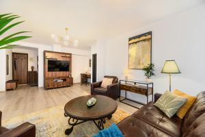 Luxury 2BR Apartment - Amazing Terrace