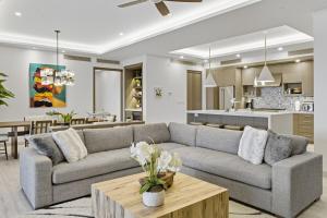 Gorgeous 3BR Oceanview Condo with Stunning Views