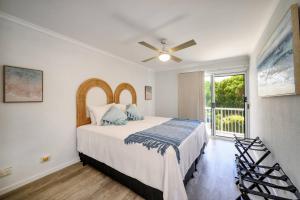 Expansive Coolum Beach Apartment