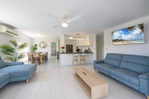Expansive Coolum Beach Apartment
