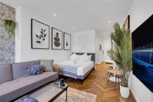 The Speakeasy Suite 502 With Parking