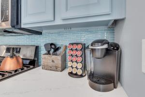 Seaside Park Beach Home 3BR w Deck Peloton Parking 6 Beach Passes