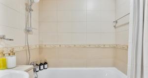 Lake View 1BHK in JLT Next to Metro