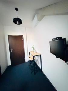 VILLA BESKIDY Jezioro Zywieckie POKOJE Z LAZIENKA KLIMATYZACJA TV WIFI