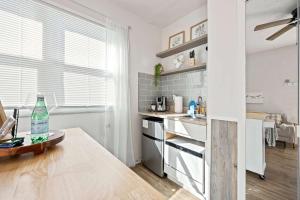 Sandpiper Studio Across From Beach