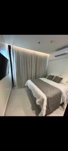 Porto 2 Life Resort B 02 3 andar Ap 0417