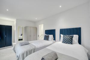 Bright Modern Mill Hill Home Free Parking and Garden