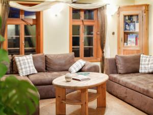 Spacious Apartment with Garden