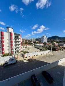 Apto novo Vista Mar 1 min da Praia 100