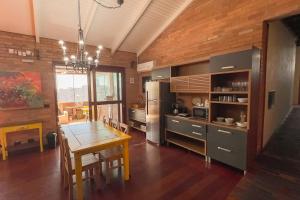 Casa com Vista, Lareira e Churrasqueira na Serra