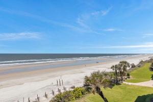 Crescent Surf - 3BR condo w pool & beach access