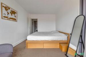 Monge 2 - KP - Elegant T2 in heart of 5th