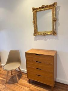 Spacious Apartment walk to Hyde Park & Notting Hill