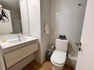 Piscina, Parrilla, Wifi y a pasos del metro Santa Isabel