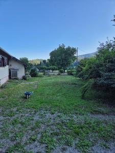 Chalet des étoiles au pied des montagnes