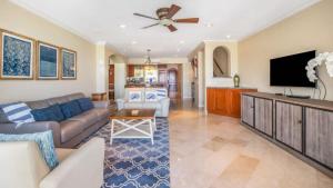 Chic Condo with a Stylish Coastal Design in an Exclusive Condo Community with Direct Beach Access