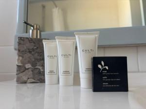 Harbour Haven 2 BR Gem steps fm sand and shops