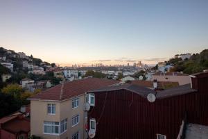 Kuzguncuk Retreat W Stunning Views and Local Charm