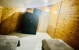 CASAWyW 4 apartament cu 5 camere