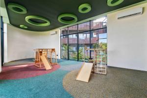 2BR Condo with Jacuzzi Near Habitas Beach